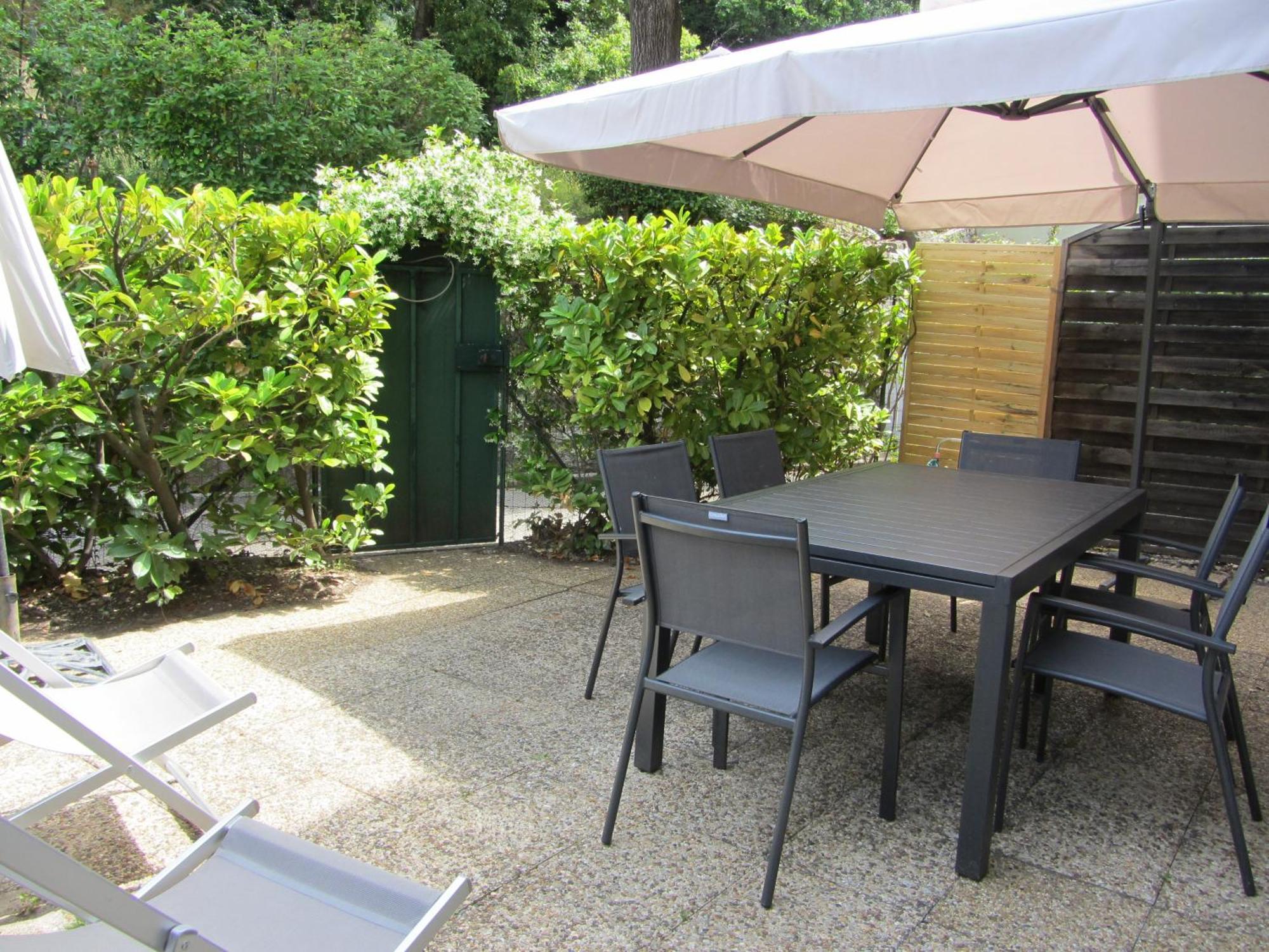 Appartement Les Cigales Rez De Jardin A 10Mn Des Plus Belles Plages Hyères Dış mekan fotoğraf
